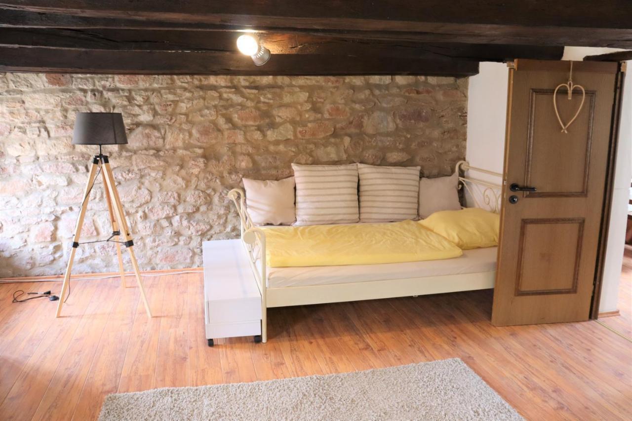 Ferienwohnung, Charmantes Bauernhaus, Ferienhaus 자를루이 외부 사진